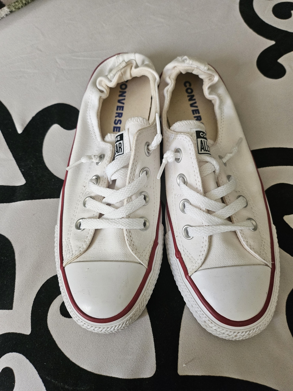 Converse Women's White Canvas Low-Top Sneakers with Red Trim 8 1/2